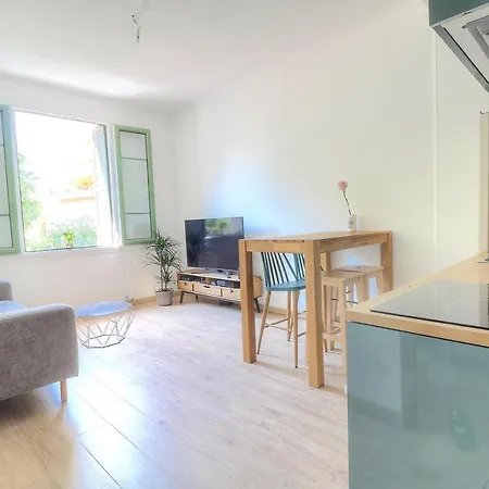 Joli En Bord De Apartment